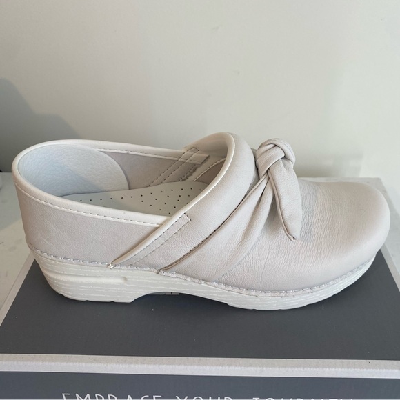 Dansko Pro Bow Nappa Professional Leather Clogs Shoes White Sz 39 US 8 - Picture 12 of 16